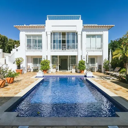 Traumhaft Schoene Mit Pool Und Meerblick