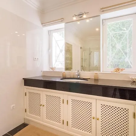 Vakantiehuis Traumhaft Schoene Mit Pool Und Meerblick