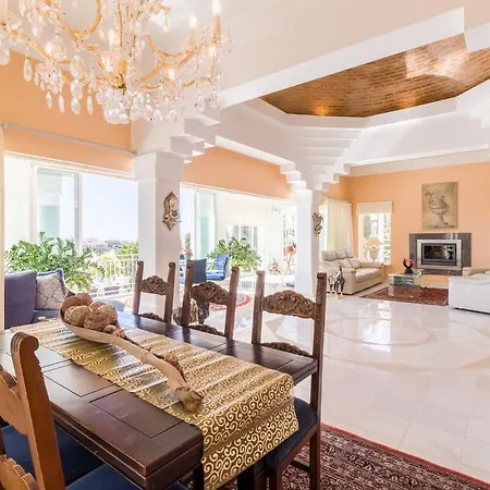 Traumhaft Schoene Mit Pool Und Meerblick